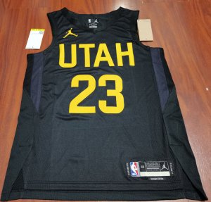 23 Markkanen Jazz Custom Black 2022-23 Statement Edition Jersey player version